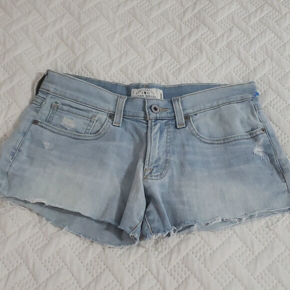 Lucky Brand Jeans. The Cut Off. NWOT. Shorts; Distressed. Size 00 / 24 - Picture 1 of 12